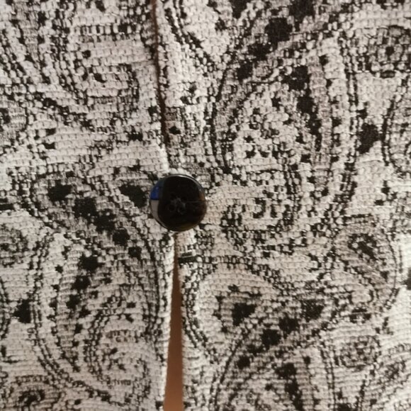 Jones New York Collarless Single Button Paisley Blazer in Black & Grey - Sz 8 - Picture 6 of 7
